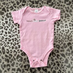 2006 Old Navy Daddy’s Little Sparkler Short Sleeve Bodysuit Onesie Pink 6-12 mo